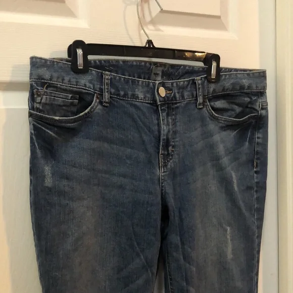 Mossimo Curvy Fit Boot Cut Jeans - Picture 2 of 10